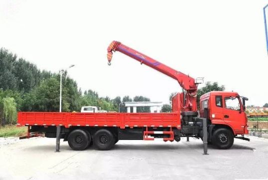 點擊查看詳細信息<br>標題：10噸東風隨車吊 閱讀次數：1593