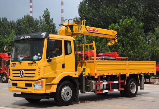 點擊查看詳細信息<br>標題：8噸大運隨車吊 閱讀次數：1821