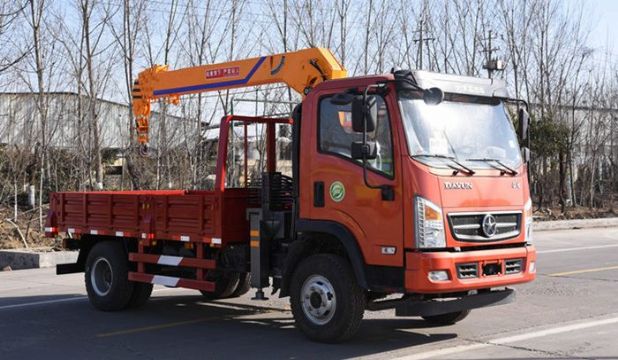 點擊查看詳細信息<br>標題：3.2噸大運隨車吊 閱讀次數：1844