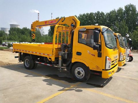 點擊查看詳細(xì)信息<br>標(biāo)題：4噸唐駿隨車吊 閱讀次數(shù)：1817