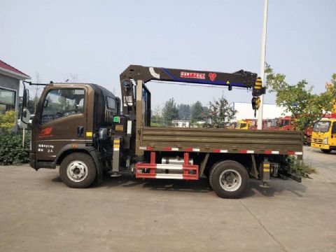 點擊查看詳細(xì)信息<br>標(biāo)題：4噸重汽豪沃隨車吊 閱讀次數(shù)：1897